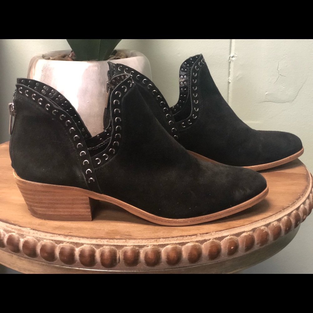 Vince Camuto Booties - Worn once